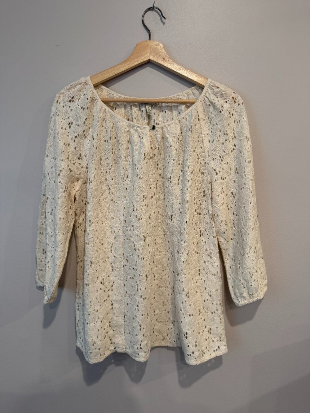 G.H. Bass & Co Floral Lace Overlay Blouse Womens L Cream